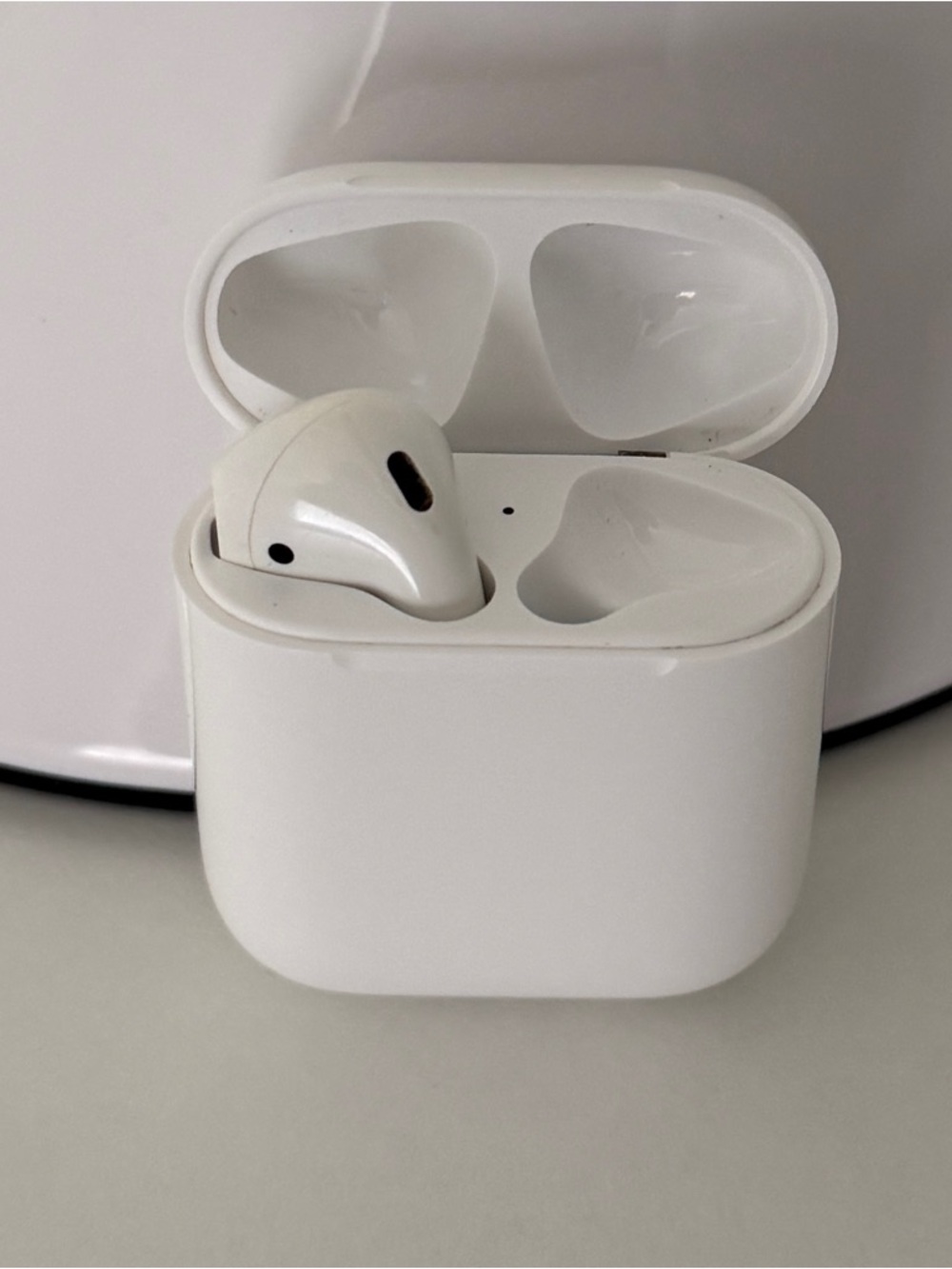 Apple AirPods 2nd Gen – Left AirPod + Case (A1602) w/ Cable